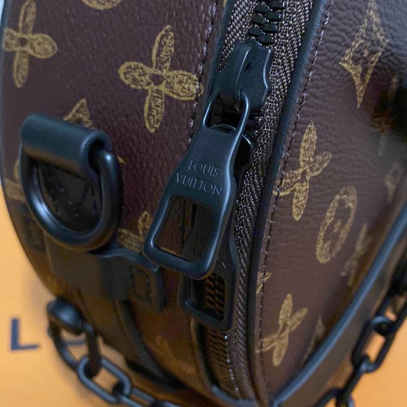 Louis Vuitton Runway Wheel Box Bag from Virgil Abloh Show #7 - Picture 8 of 12